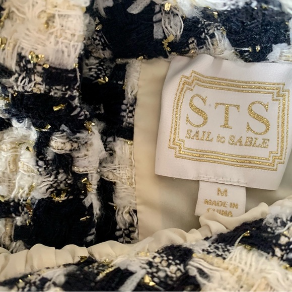 Sail to Sable Black & White Tweed Gold Button Back Top - Picture 6 of 9